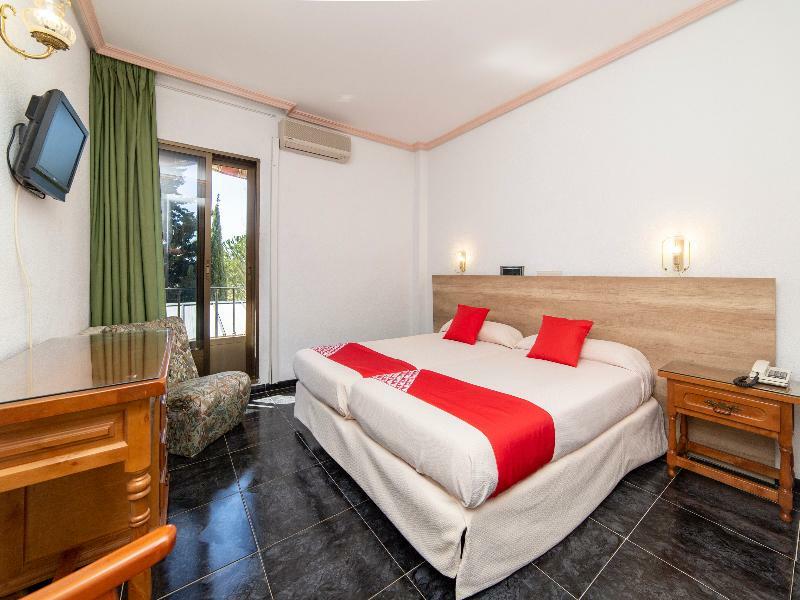 Hostal Rural El Cano By Vivere Stays Alpedrete Exterior foto